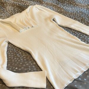 DKNY Ribbed Ivory Turtleneck Sweater small